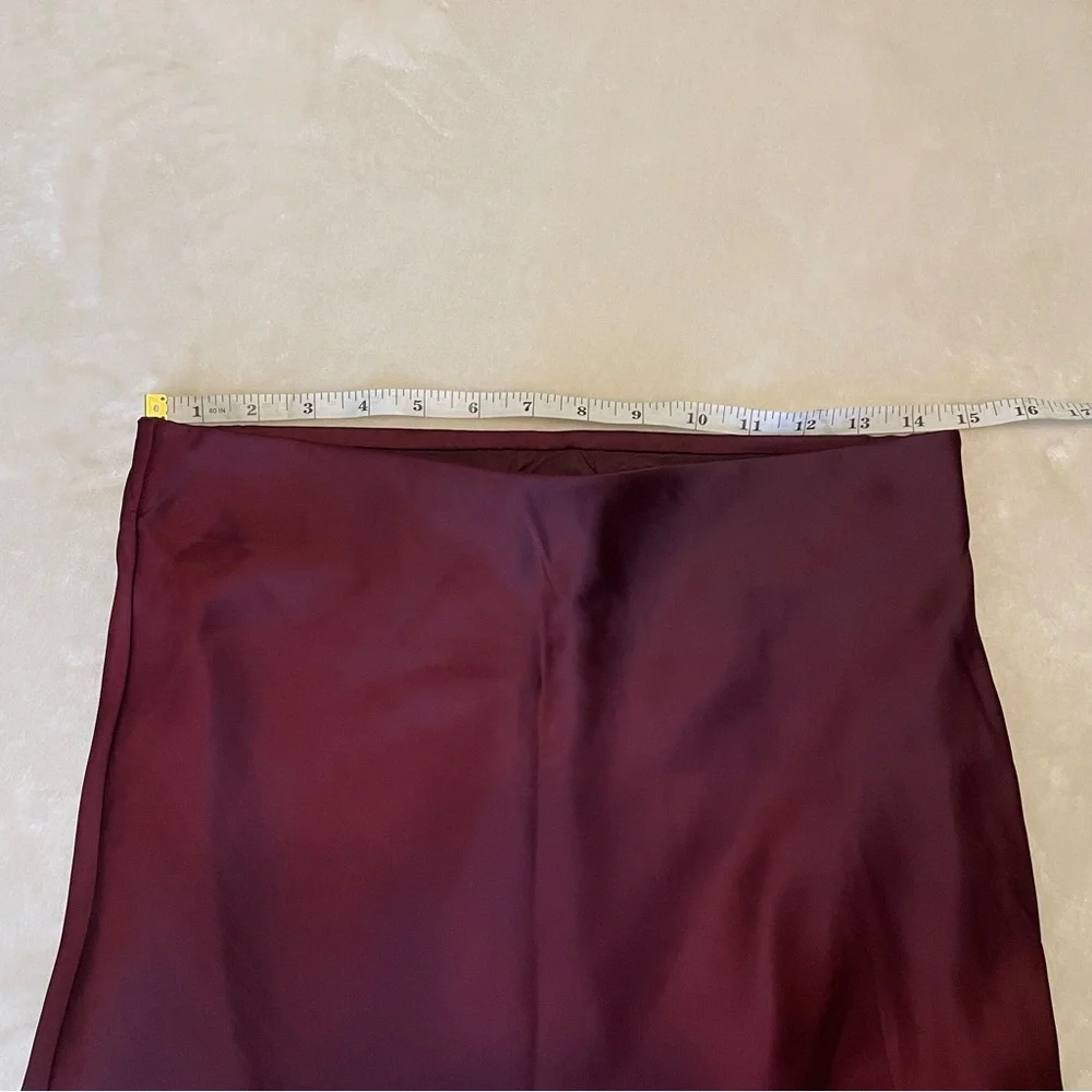 Evereve Maddie Satin Skirt Medium - Picture 7 of 7